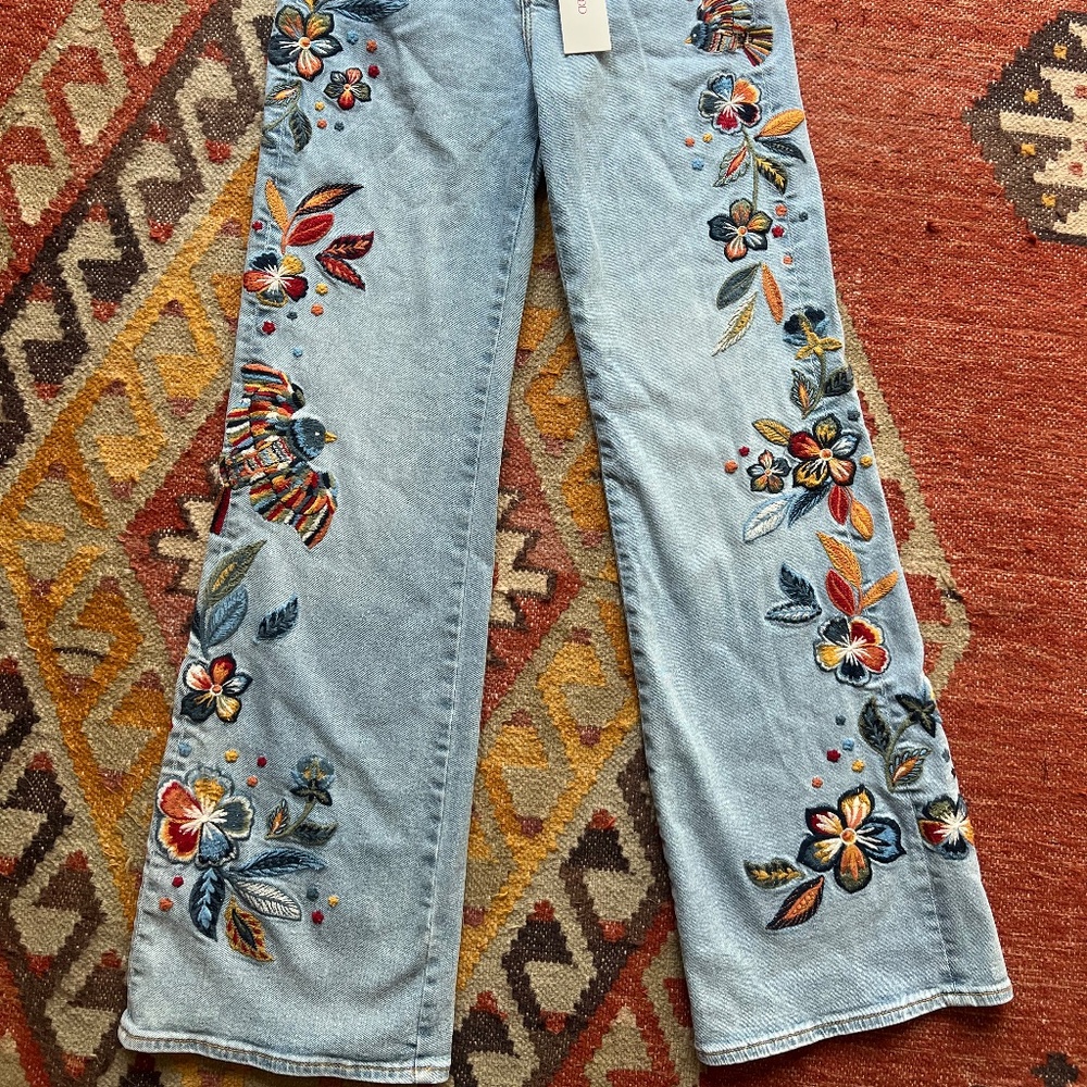 Free People Driftwood Blueberry Blossom Floral Embroidered Jean